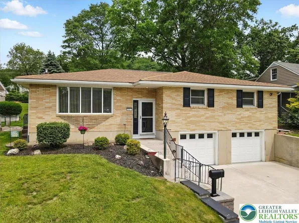 627 Columbia Ave, Palmerton, PA 18071