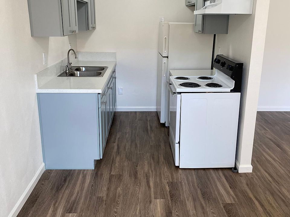 1st image of 2039 L Ave #3