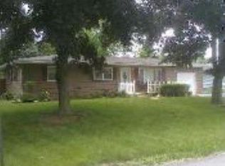 17 Strasma Dr S, Kankakee, IL 60901