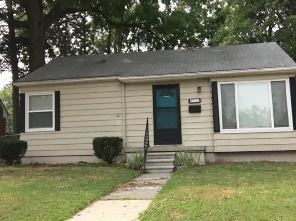 28005 Nieman St, Saint Clair Shores, MI 48081