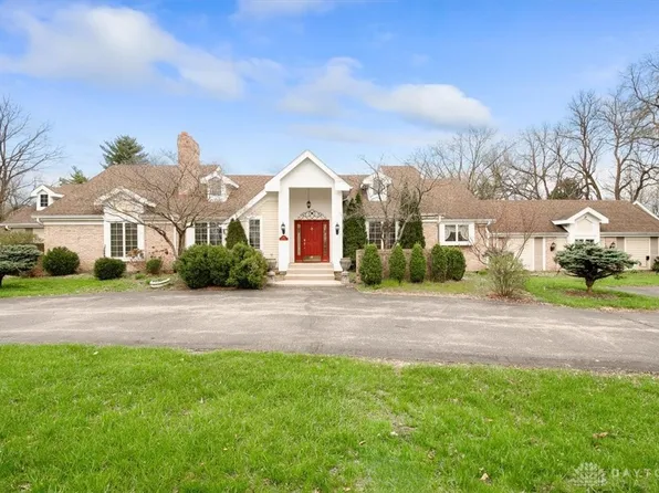 1910 Grange Hall Rd, Dayton, OH 45432