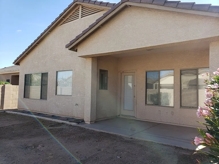 44714 W Alamendras St — Photo 3