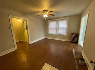 4236 N Broadway St #1, Chicago, IL 60613
