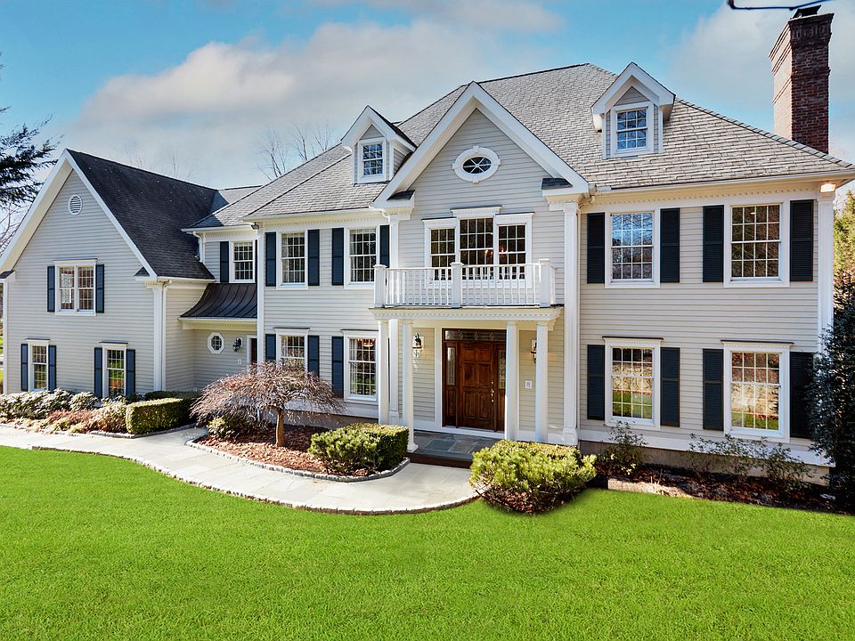 6 Ryders Lane