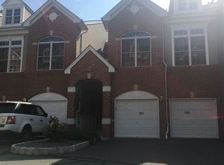 16 Nelke Ct #D2, Hawthorne, NJ 07506
