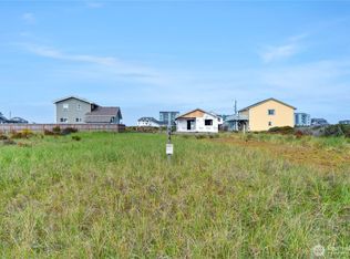 444 N Portal Loop SW, Ocean Shores, WA 98569