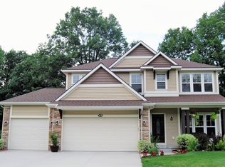 3475 Mason View Dr NE, Grand Rapids, MI 49525