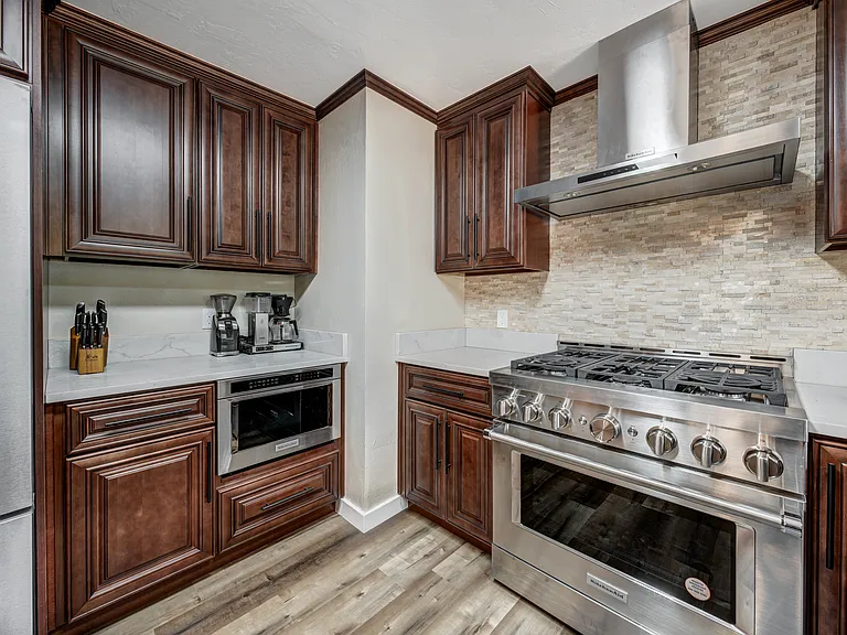 341 Quandary Rd — Photo 10