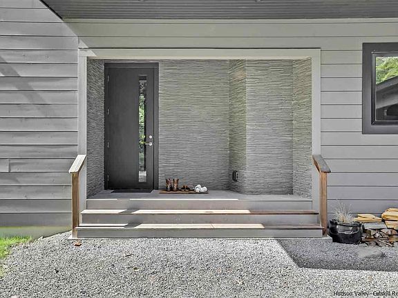 3rd image of 56 Raybrook Dr