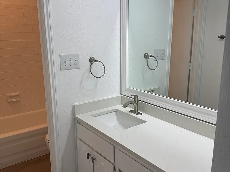 1103 Airline Dr — Photo 12