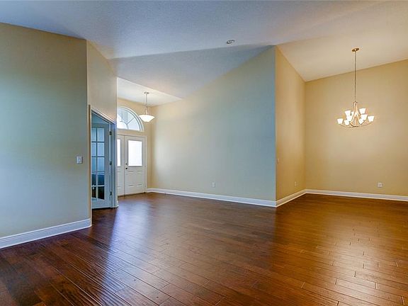 5th image of 10513 Castleford Way