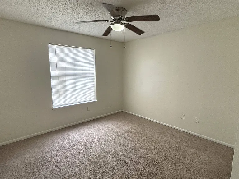 1972 Lake Atriums Cir #181 — Photo 6