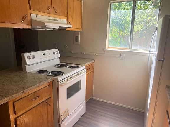 3rd image of 6400 Baker Ave NE
