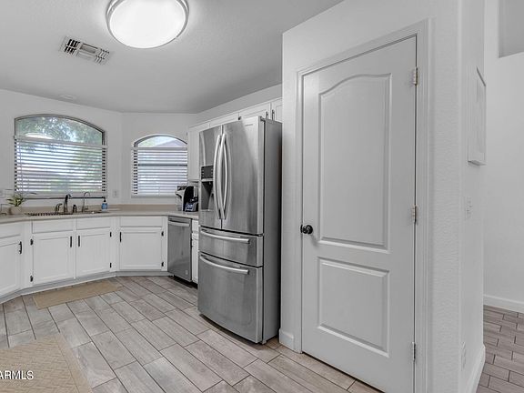 4th image of 6420 W WAHALLA Lane