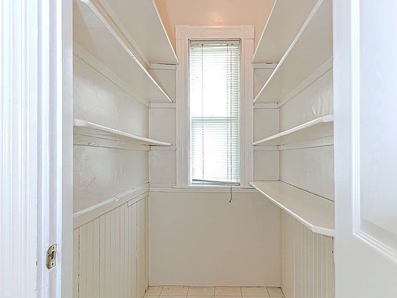 3rd image of 108 Beacon St Ste 1