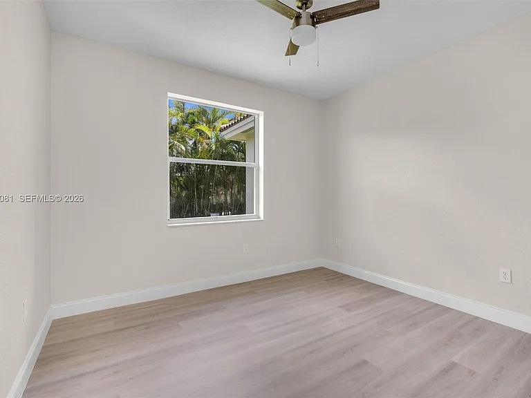16310 Paddock Ln — Photo 39