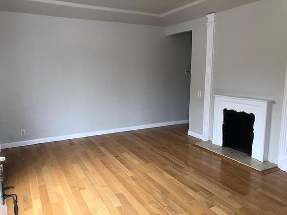 4th image of 8165 Rosewood Ave