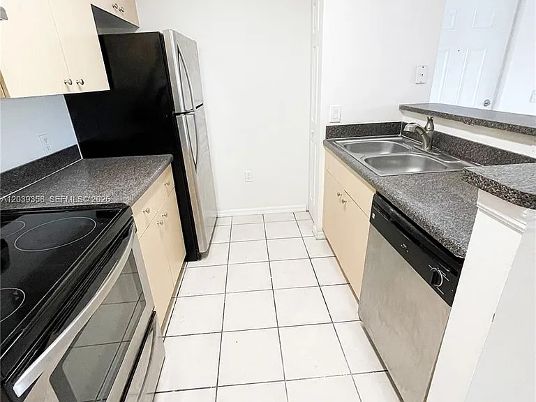 4081 San Marino Blvd #206 — Photo 10