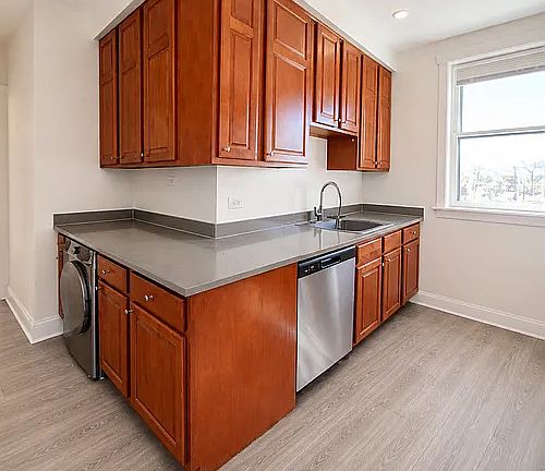 5th image of 114 Clyde Ave #1193E