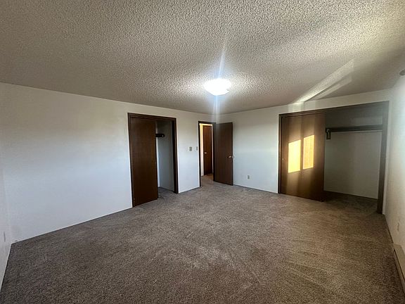 5th image of 566 W 42nd St