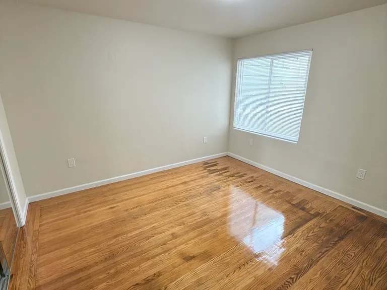 4211 Moraga St #21 — Photo 6