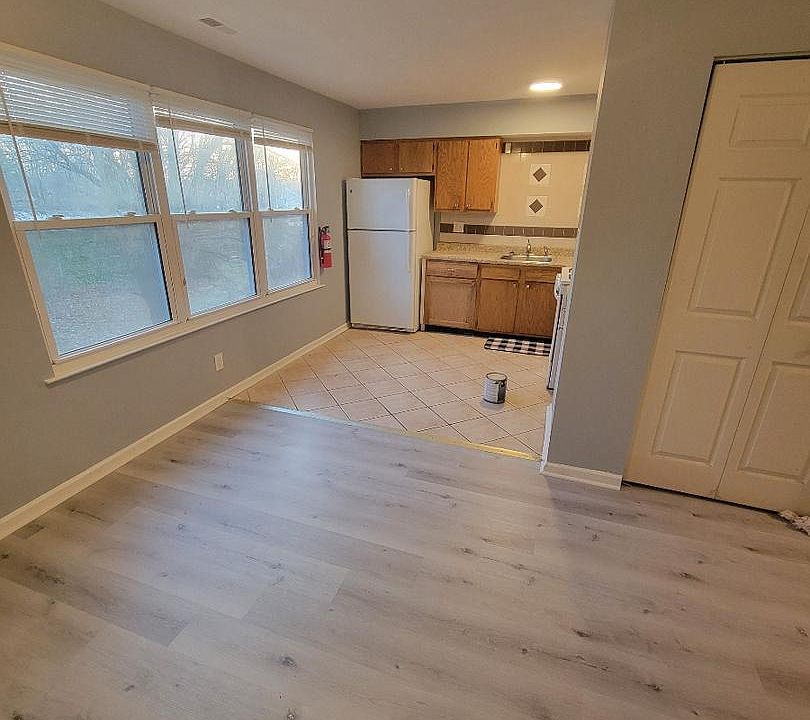 2nd image of 30B Hopewell Ln