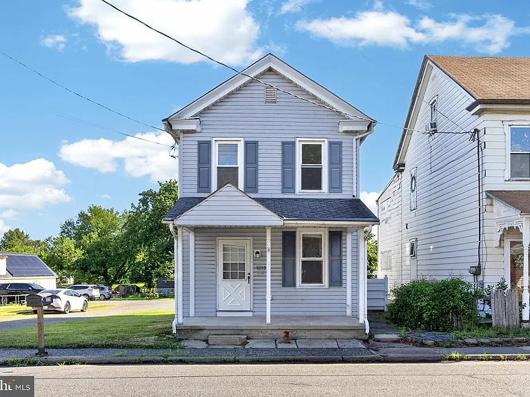 1219 E Philadelphia Ave — Photo 1
