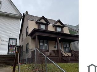 2021 N 38th St, Milwaukee, WI 53208