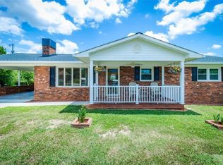 211 Parsons Rd, North Wilkesboro, NC 28659