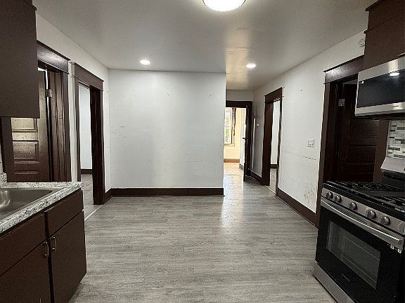 4th image of 1005 Pine St #1