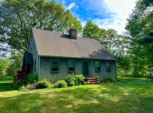 32 Machipscat Trl, West Tisbury, MA 02575