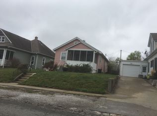 1608 Lovers Ln, Saint Joseph, MO 64505