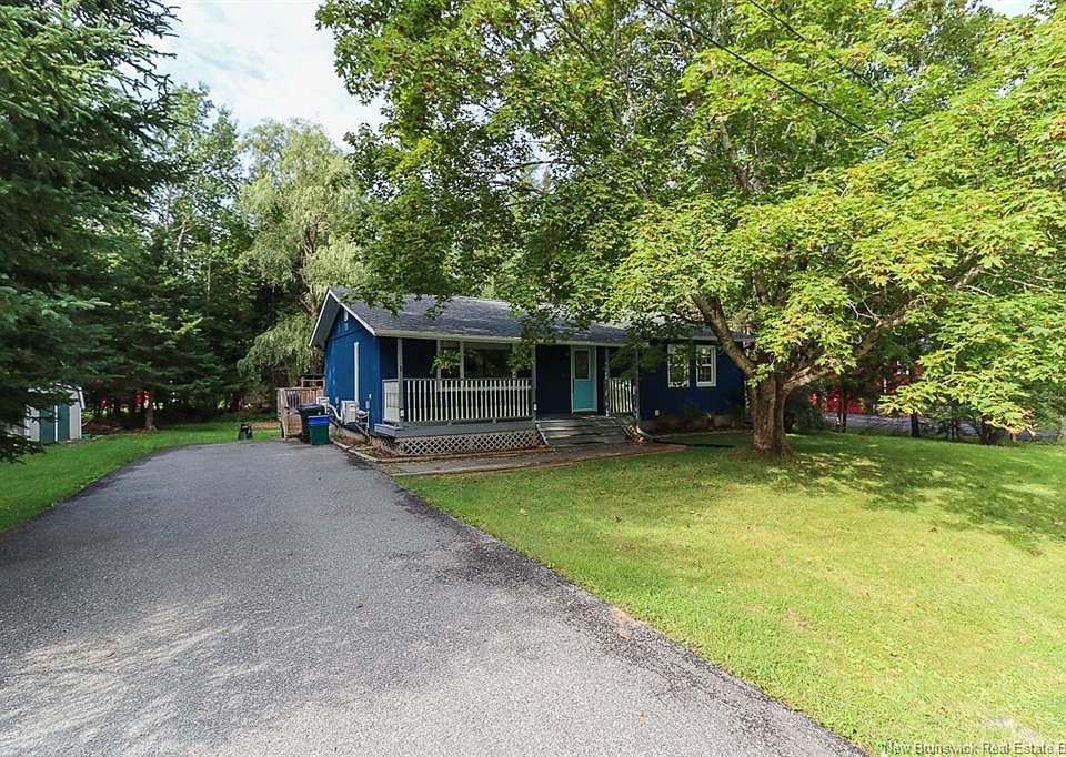 1st image of 3 Parkwood Dr