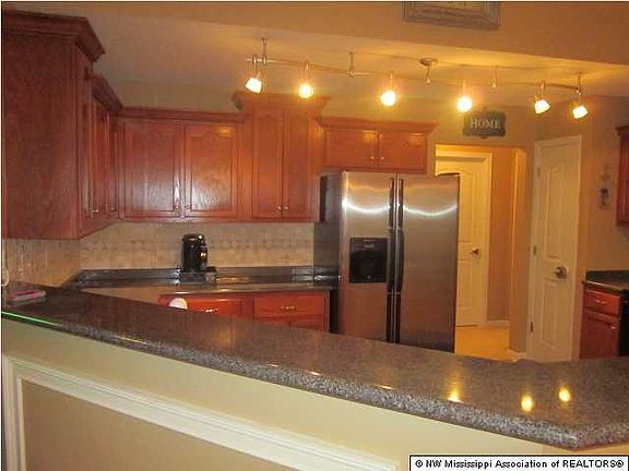 5th image of 2570 Greencliff Dr