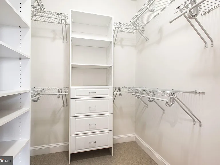 8319 Quarry Manor Ter — Photo 44