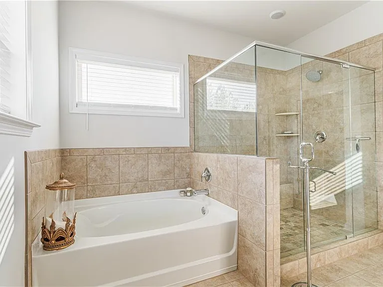 7835 Brewton Creek Dr — Photo 32