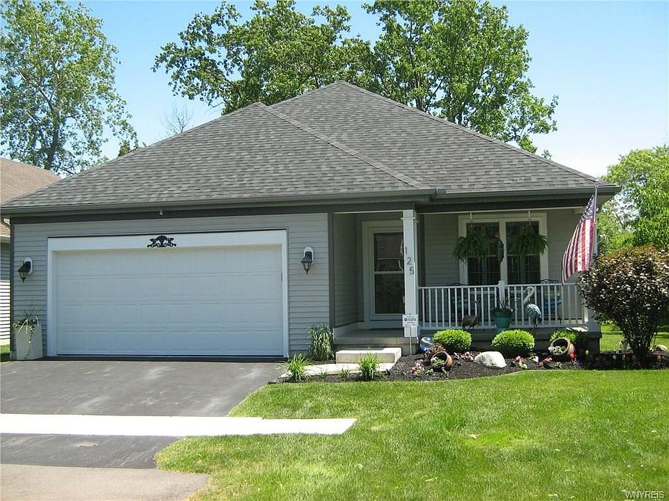 1st image of 125 Blossom Wood Ln