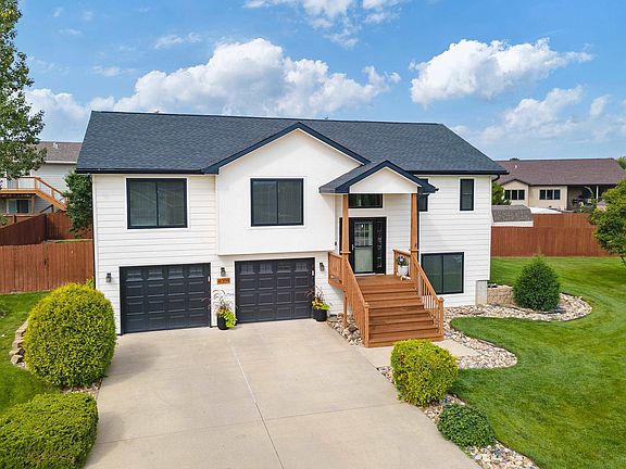 3rd image of 4009 Wineberry Ln