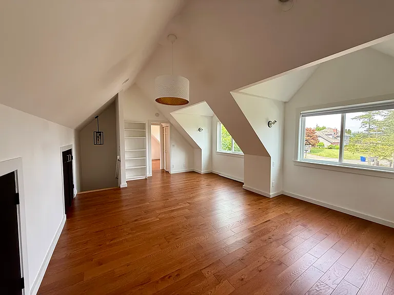 17417 SE 46th Pl — Photo 27