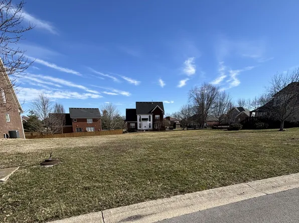 695 Ashbourne Dr, Shelbyville, KY 40065