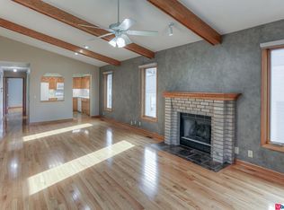 2609 S 50th St, Omaha, NE 68106