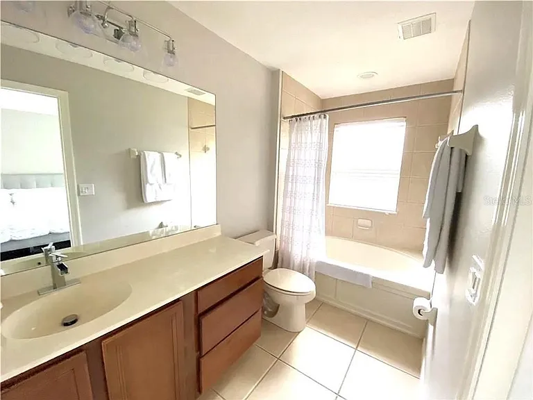 1751 Retreat View Cir — Photo 12