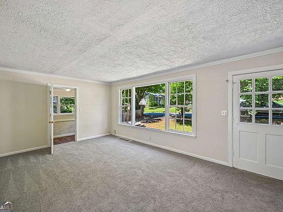 5th image of 523 Ashburton Ave