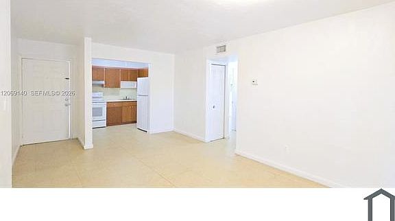 3rd image of 718 SE 8th St #6