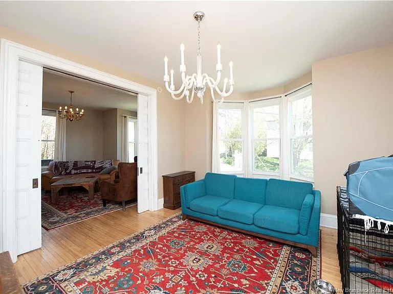 15 Allison Ave — Photo 4