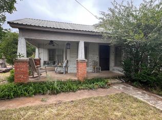 101 E Commerce St, Gustine, TX 76455