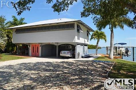 1st image of 290 Driftwood Ln