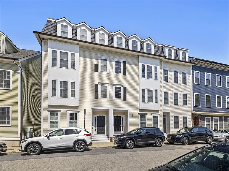 408 E 3rd St #5 — Photo 4