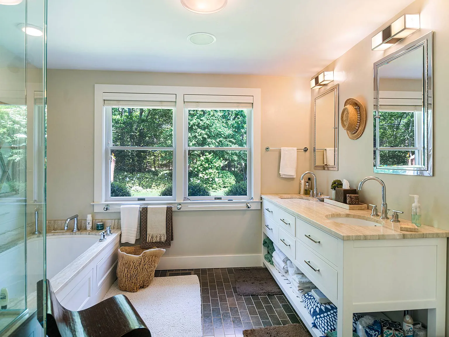 Perfect Northwest Rental — Photo 4