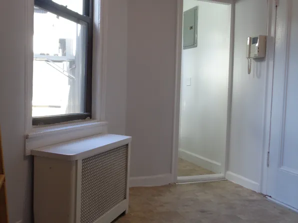 949 West End Avenue image 1 of 4